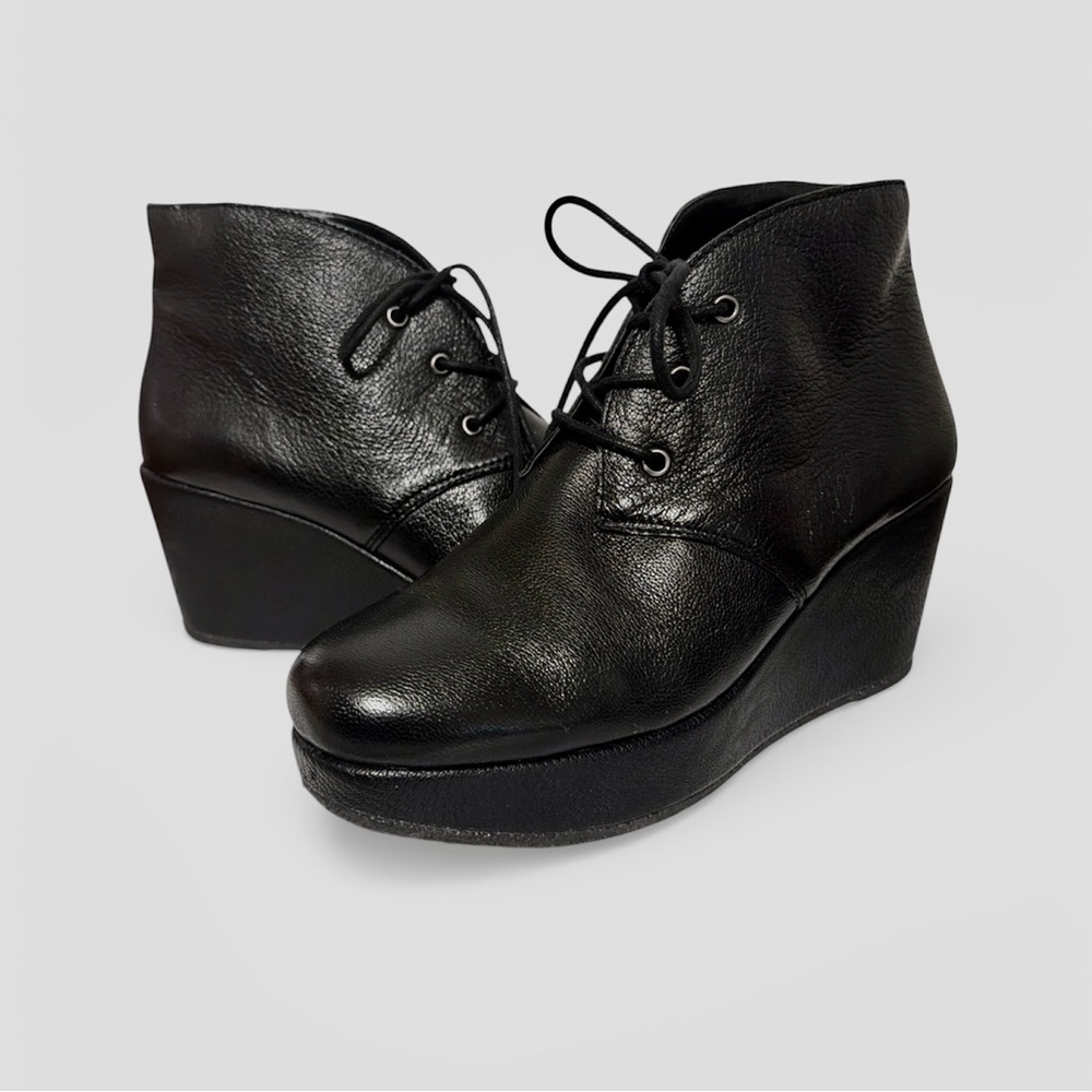 BCBGeneration BG-Kenan Black Leather Wedge Ankle Boots Size 9.5M